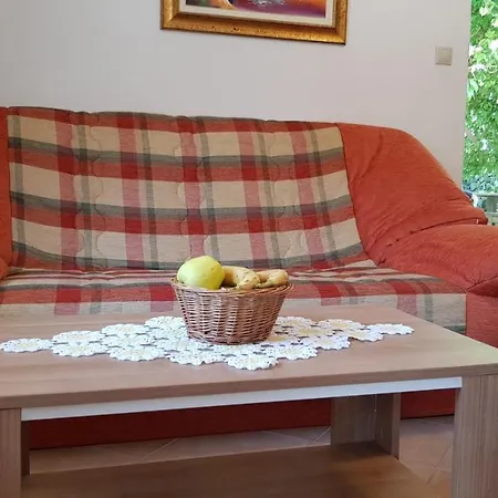 Apartmani Marija Apartment *